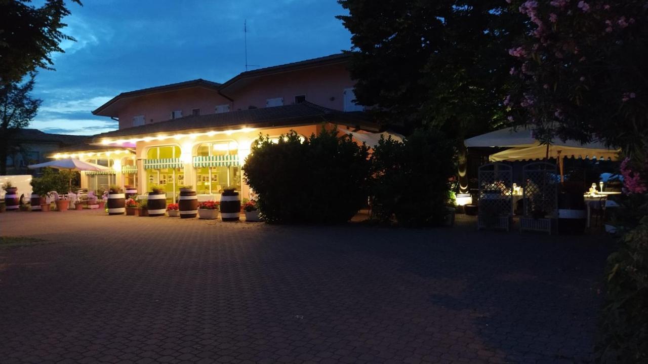 Hotel Ristorante Alla Campagna San Giovanni Lupatoto Exterior foto
