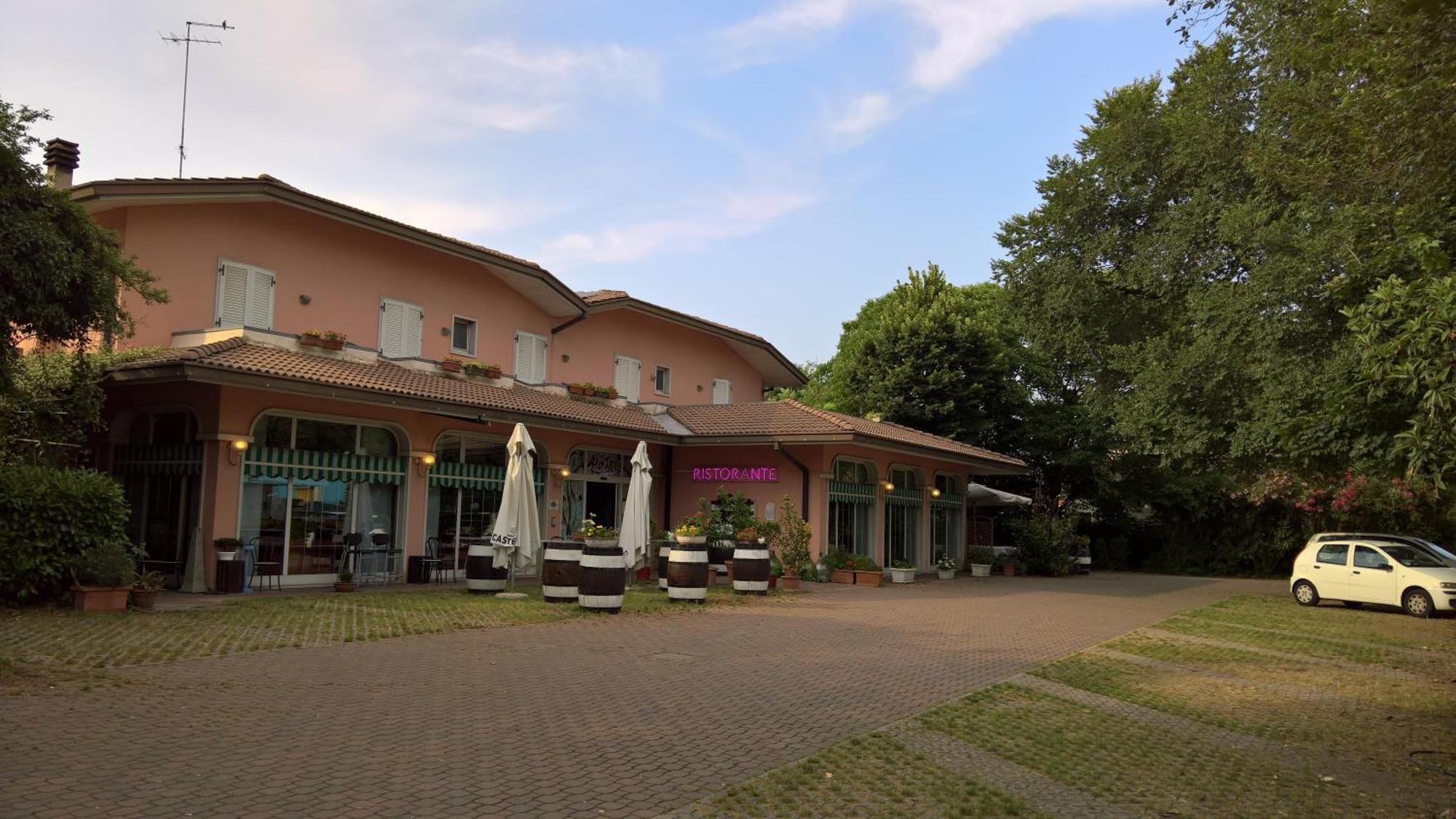 Hotel Ristorante Alla Campagna San Giovanni Lupatoto Exterior foto