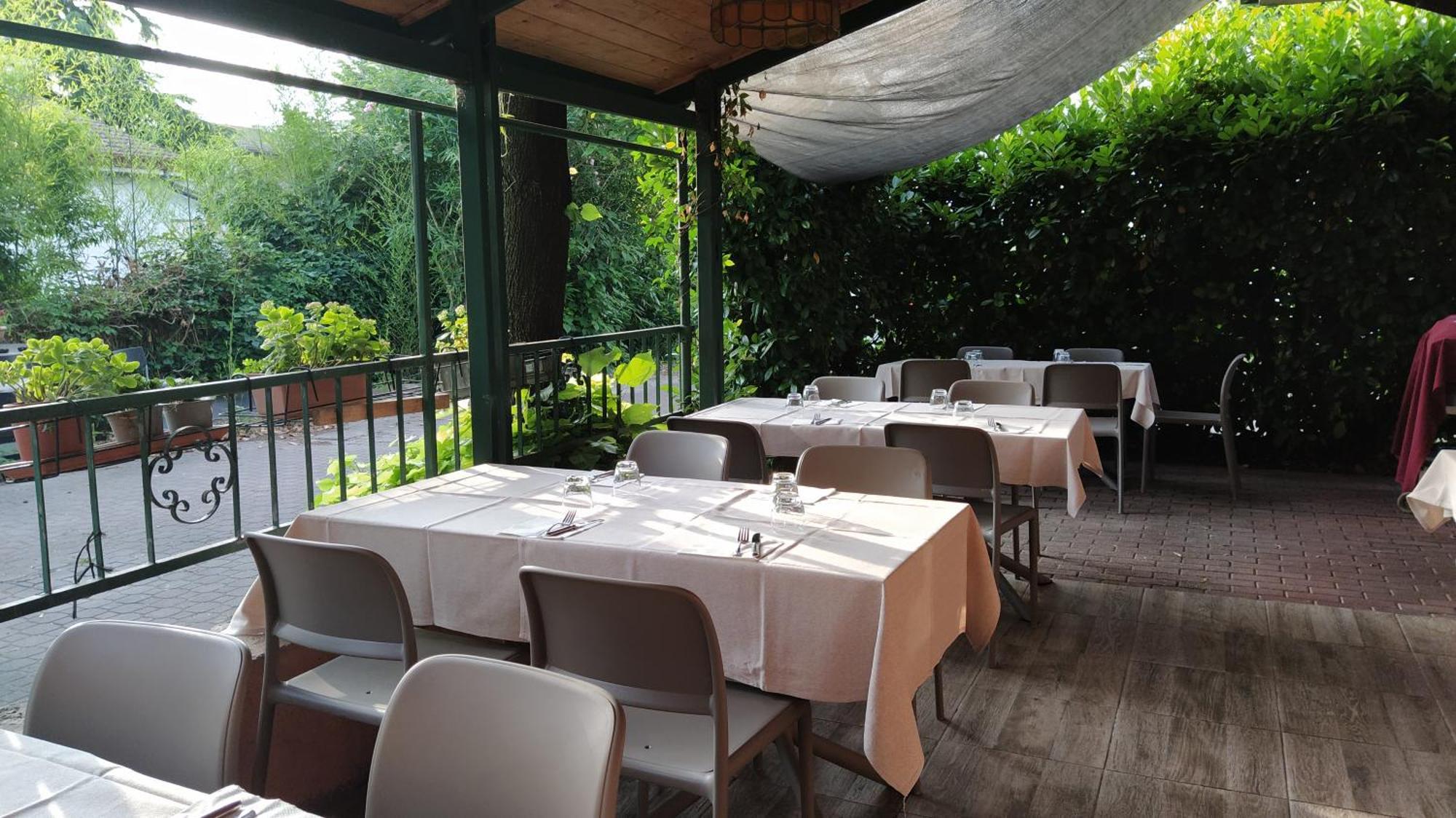Hotel Ristorante Alla Campagna San Giovanni Lupatoto Exterior foto